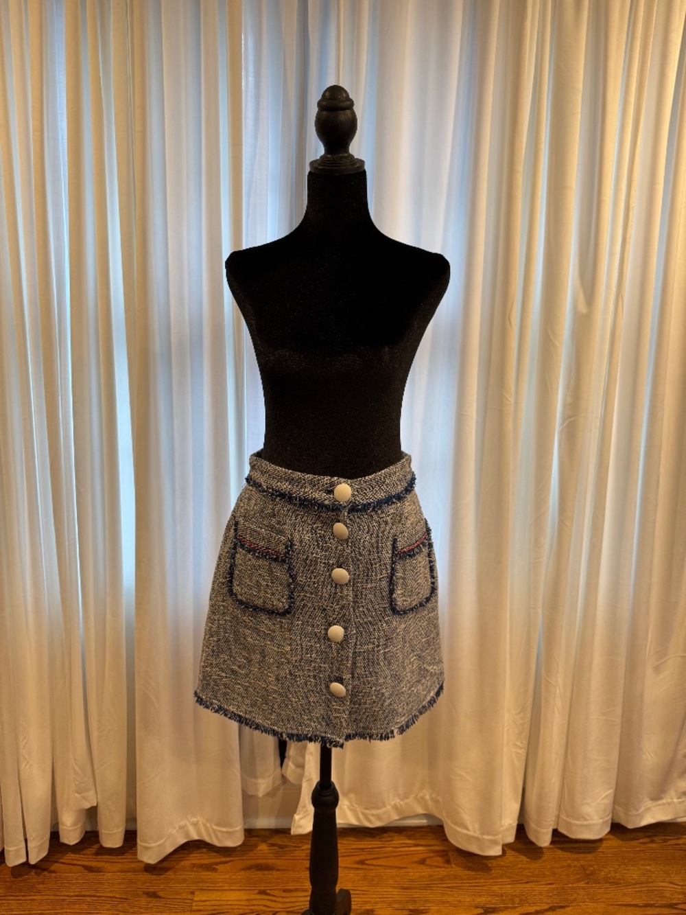 Zara Basic Boucle tweed button front mini skirt